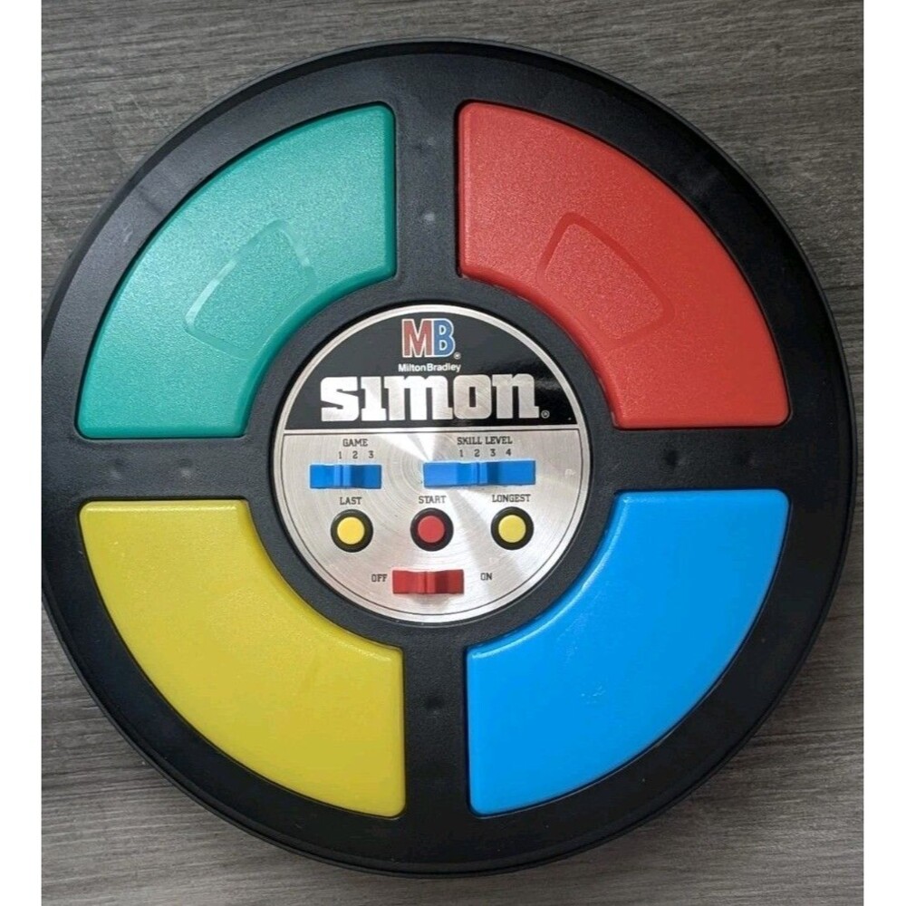 Vintage 1978 Simon Milton Bradley 4850 Electronic Memory Game Made in USA Retro